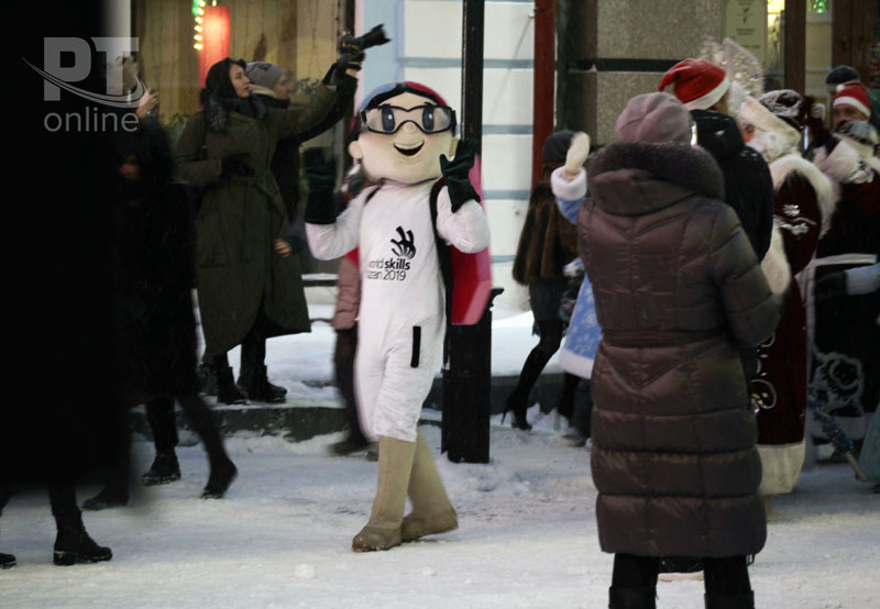 Парад Дедов Морозов в Казани