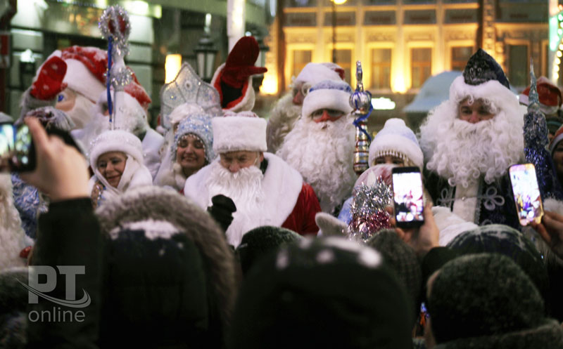 Парад Дедов Морозов в Казани
