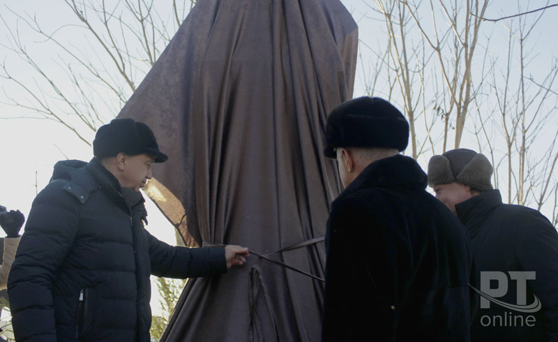 Открытие памятника Льву Толстому и закрытие Года Толстого в Татарстане