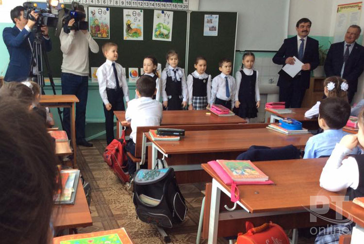 Делегация Татарстана посетила гимназию в Уфе