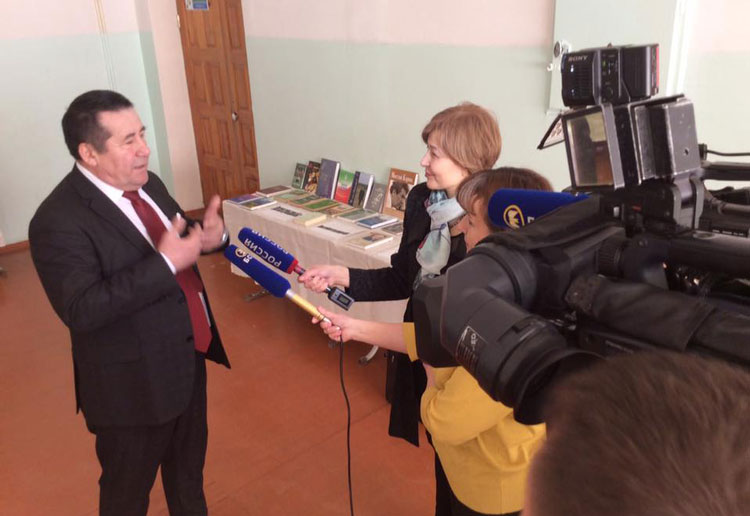 Делегация Татарстана посетила гимназию в Уфе