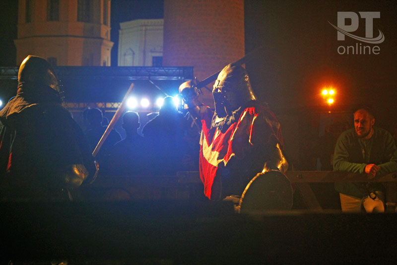 Очень средневеково!