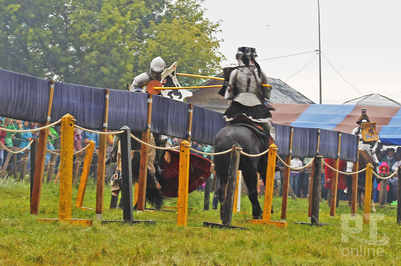 Очень средневеково!