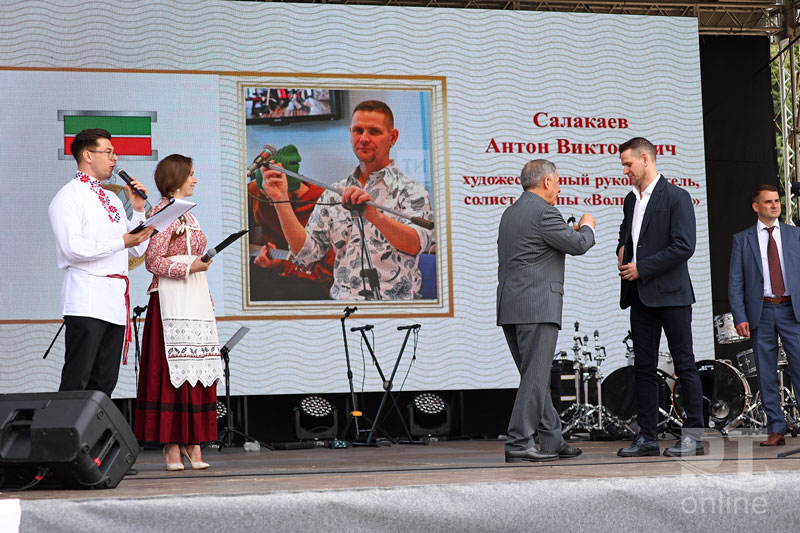 «Каравонным» шагом, сохраняя традиции