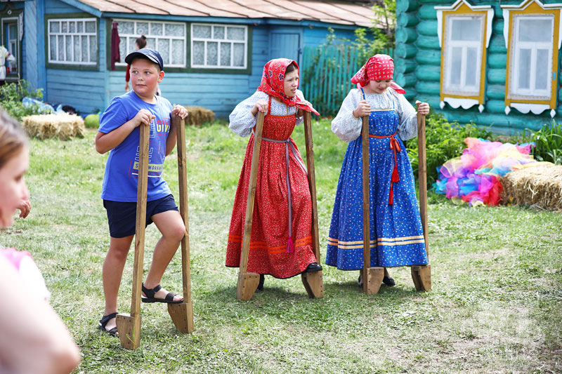 «Каравонным» шагом, сохраняя традиции