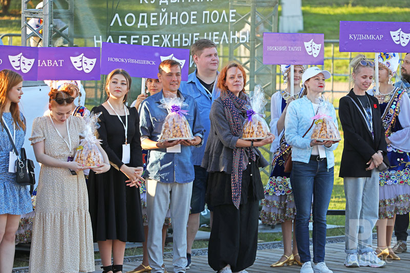 Евгений МИРОНОВ: «Мы приезжаем туда, где нас ждут»