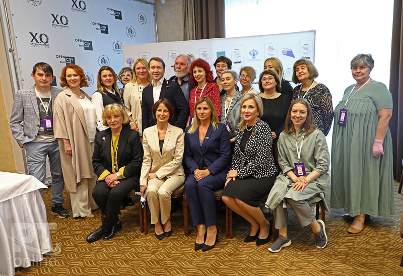 Евгений МИРОНОВ: «Мы приезжаем туда, где нас ждут»