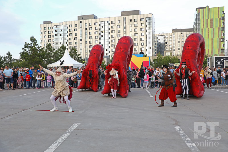 Иннополису 6 лет: авиашоу, дискотека и Би-2