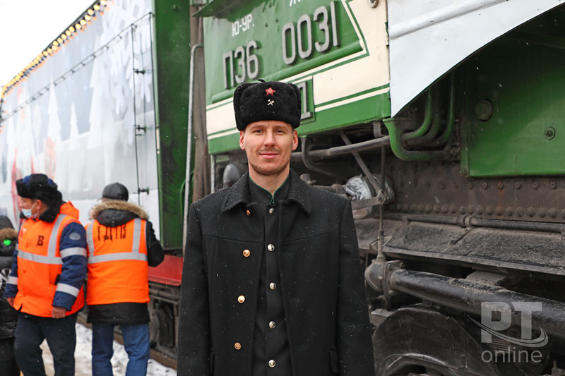 Дед Мороз и чудо-паровоз