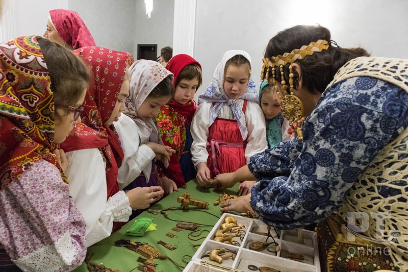 Пришла коляда – открывай ворота