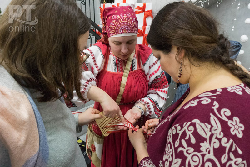 Пришла коляда – открывай ворота