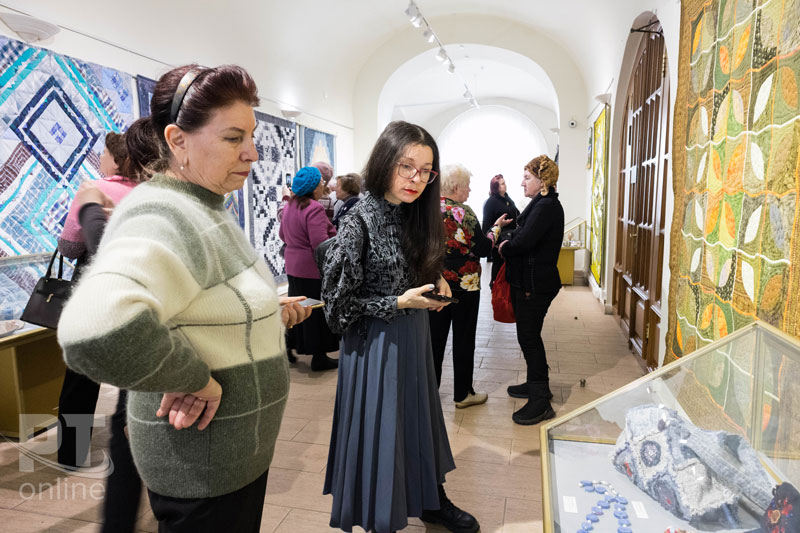 Выставка «Стежок длиною в четверть века»