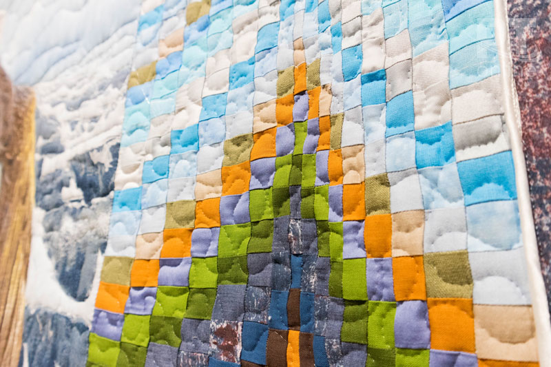 Выставка «Стежок длиною в четверть века»