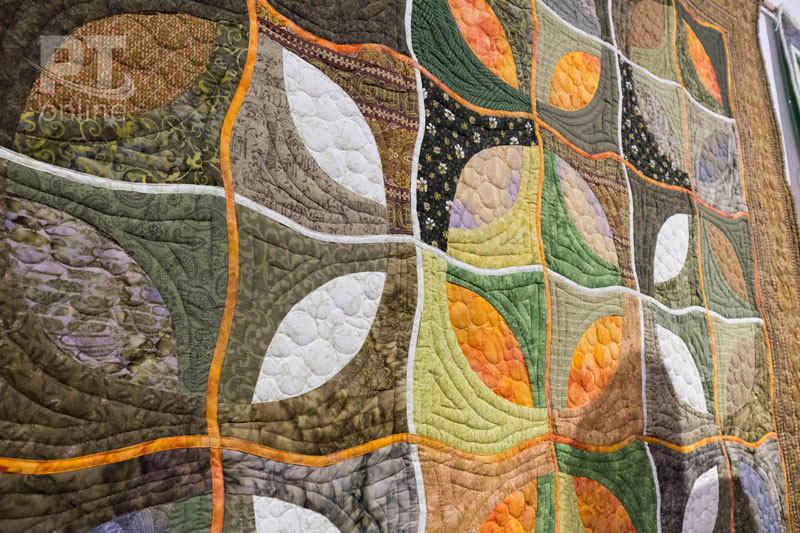 Выставка «Стежок длиною в четверть века»