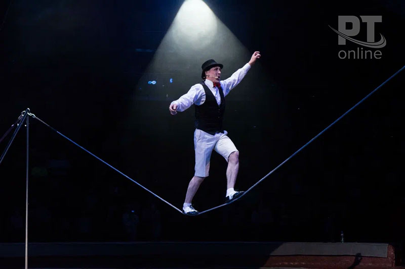 Цирк, он и на репетиции цирк