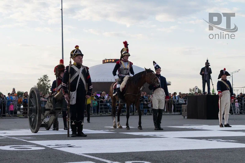 Живые шахматы под стенами Казанского Кремля