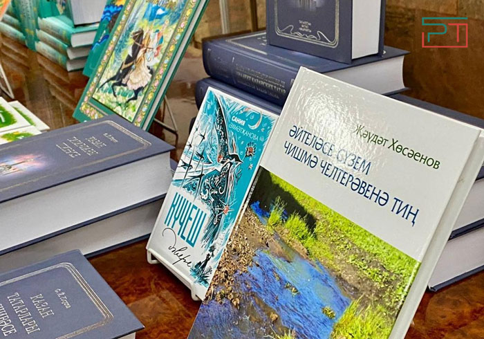 Выставку медиапроектов по сохранению родных языков презентовали Комиссии при Раисе РТ