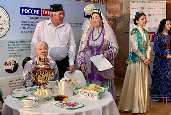 Выставку медиапроектов по сохранению родных языков презентовали Комиссии при Раисе РТ