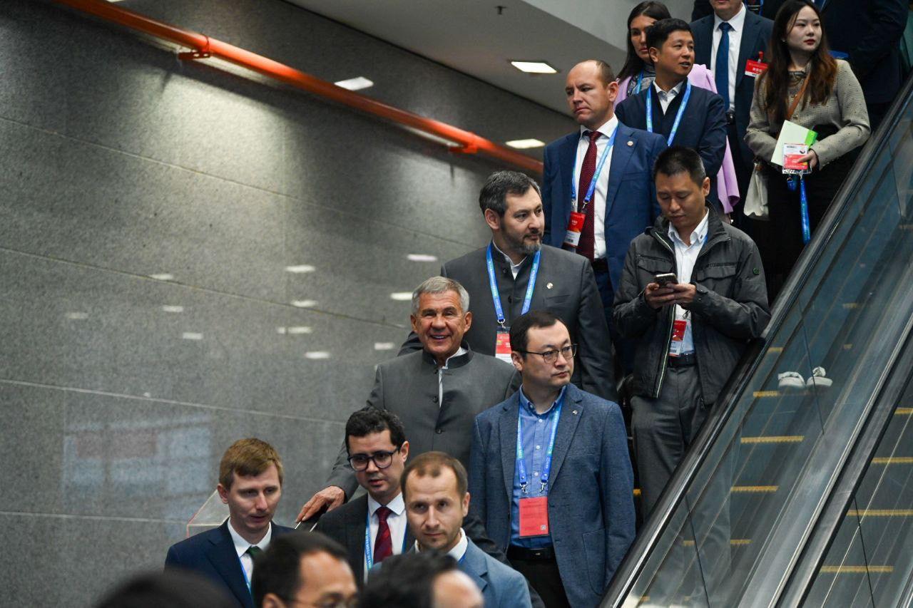 Рабочая поездка Раиса Татарстана Рустама Минниханова в Китай