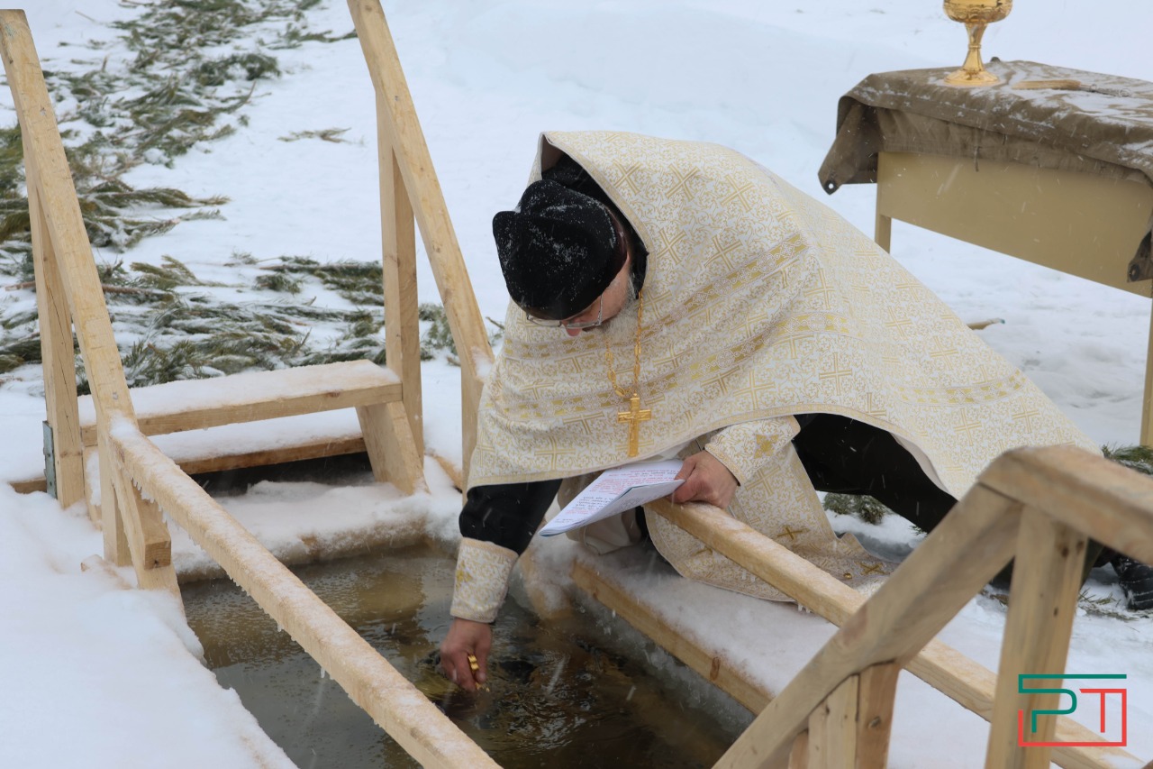 Крещенские купания на озере Верхний Кабан в Казани