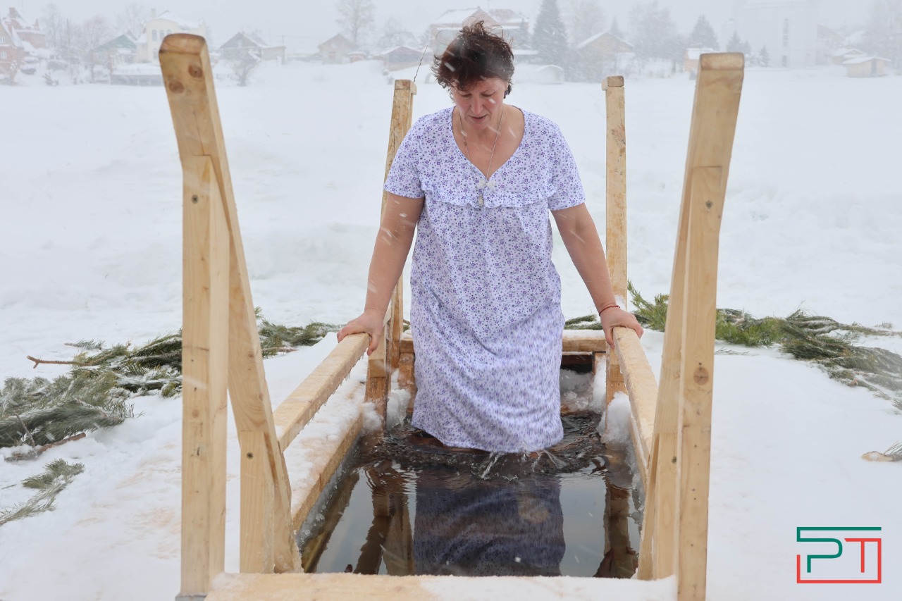 Крещенские купания на озере Верхний Кабан в Казани