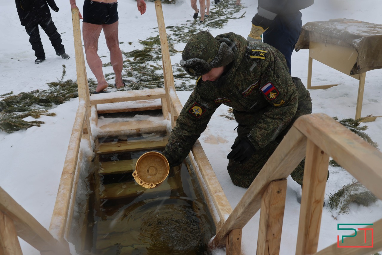 Крещенские купания на озере Верхний Кабан в Казани