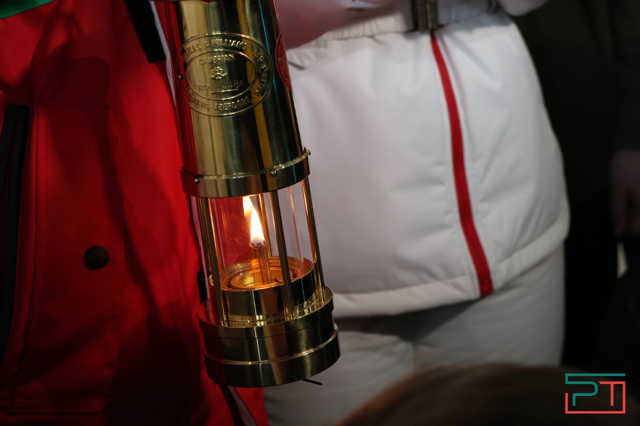 Молодожены привезли в Казань огонь для семейного очага