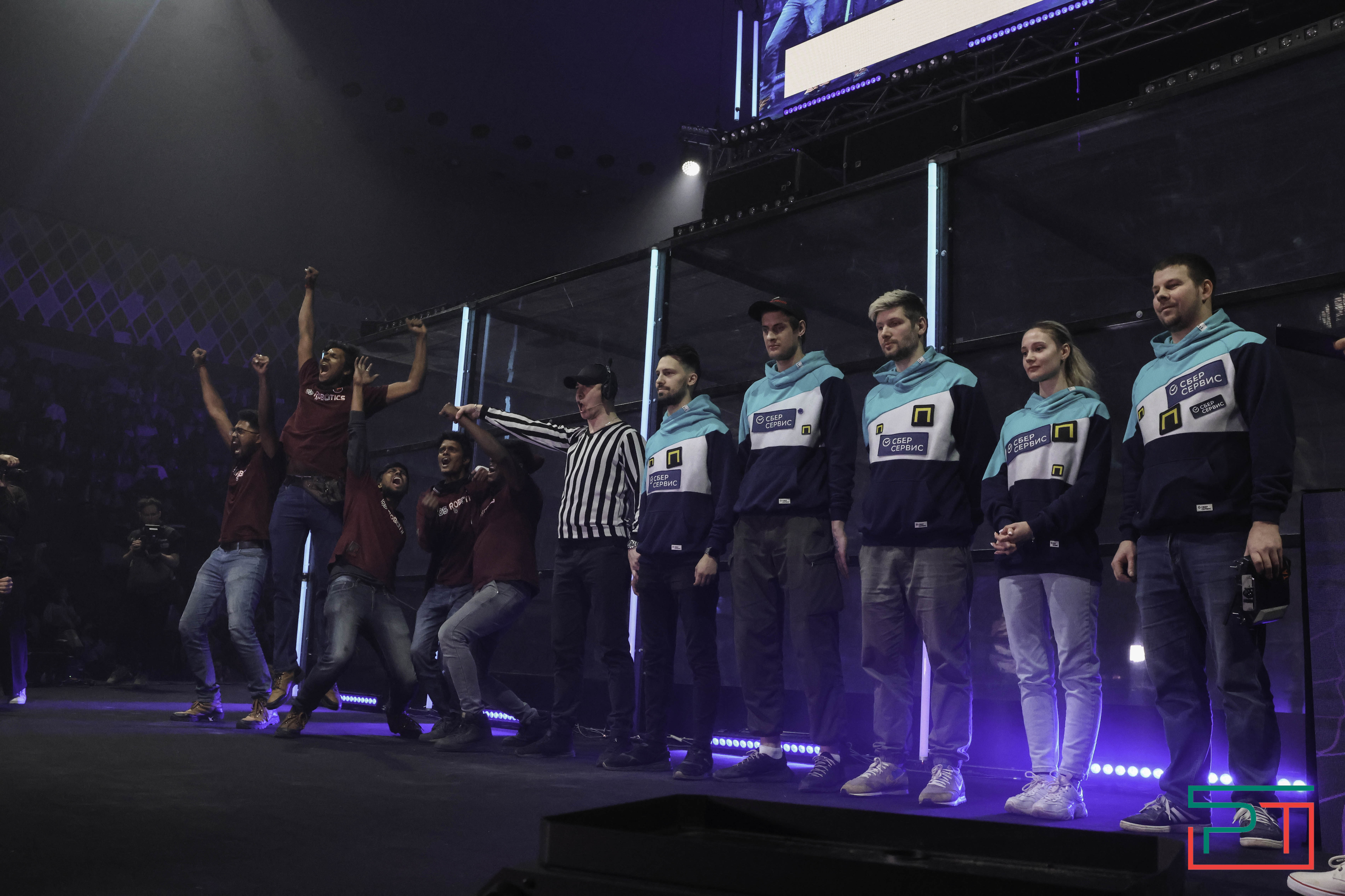 Индия победила в Битве роботов: российский «Папочка» сгорел