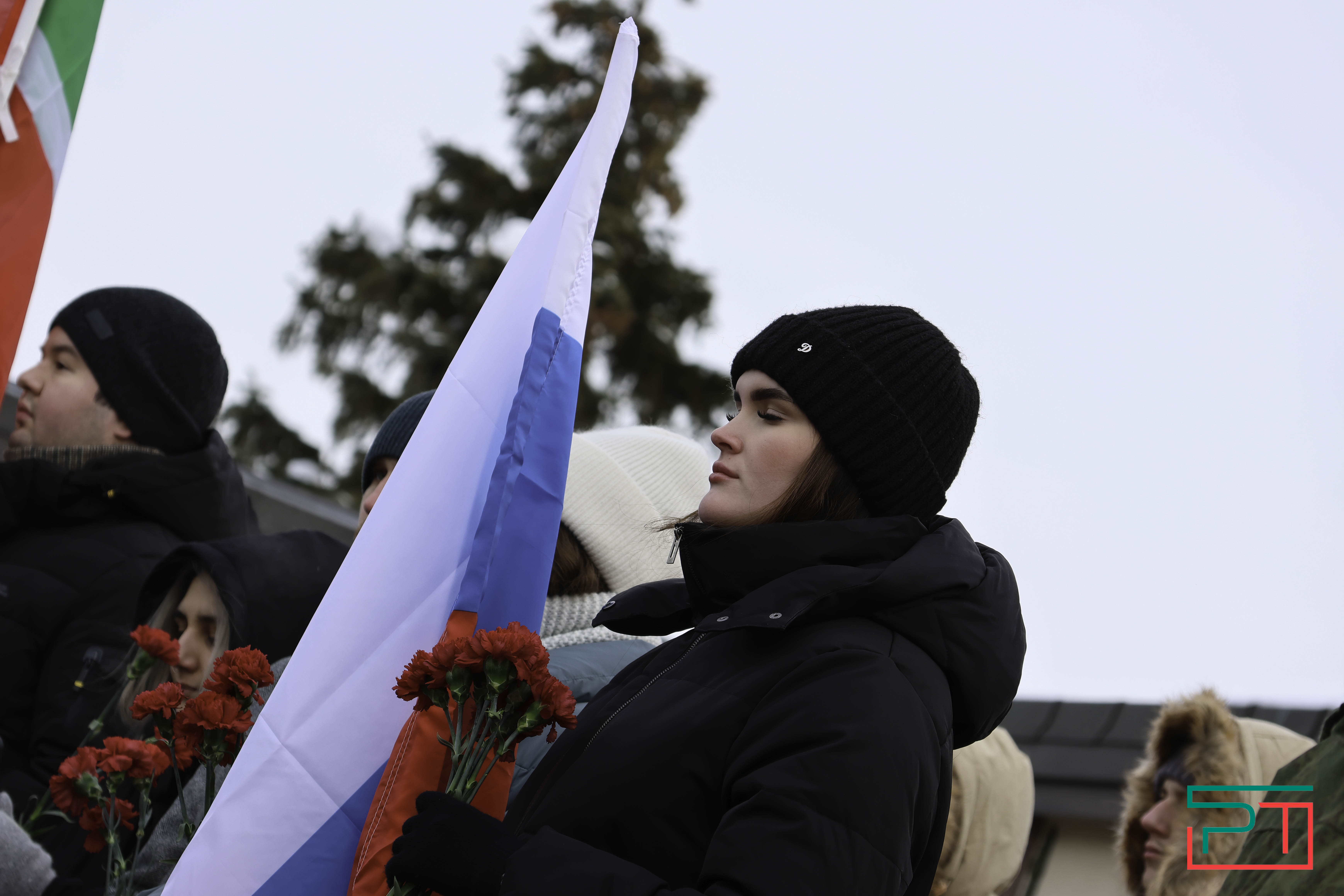 В честь Дня защитника Отечества в Казани возложили цветы к Вечному огню