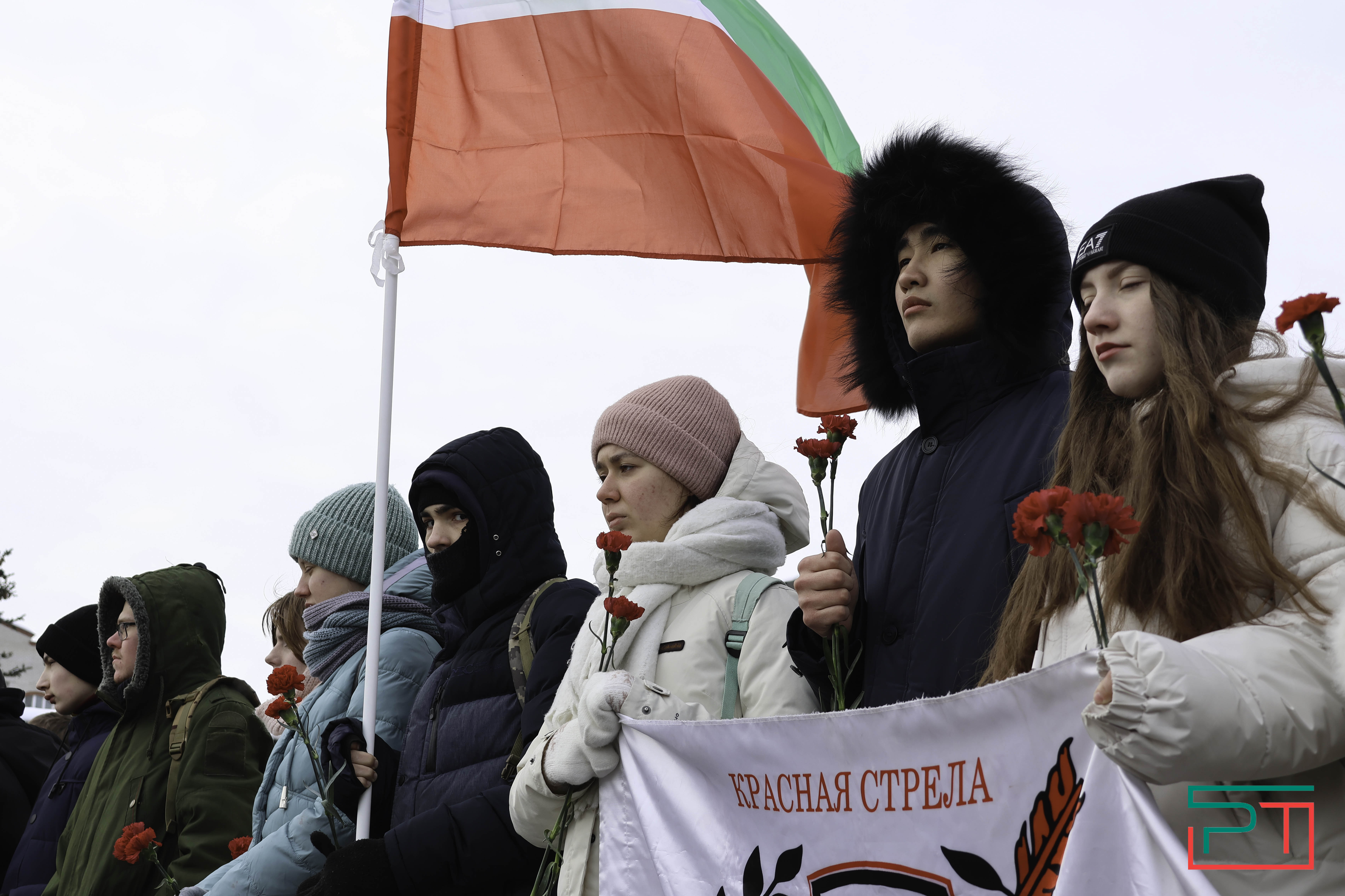 В честь Дня защитника Отечества в Казани возложили цветы к Вечному огню