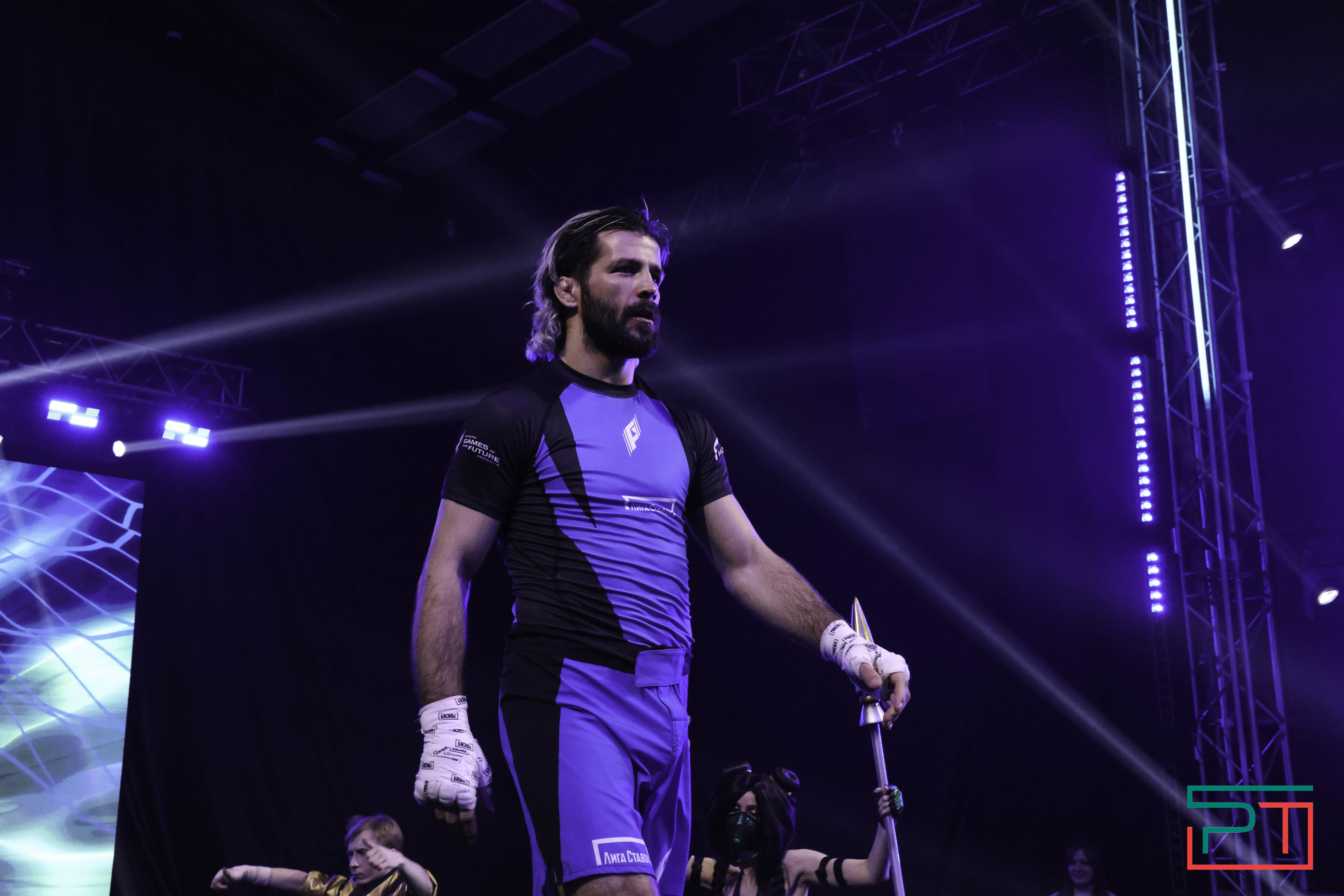 Российская команда Kuznya победила в фиджитал-единоборствах на «Играх Будущего»