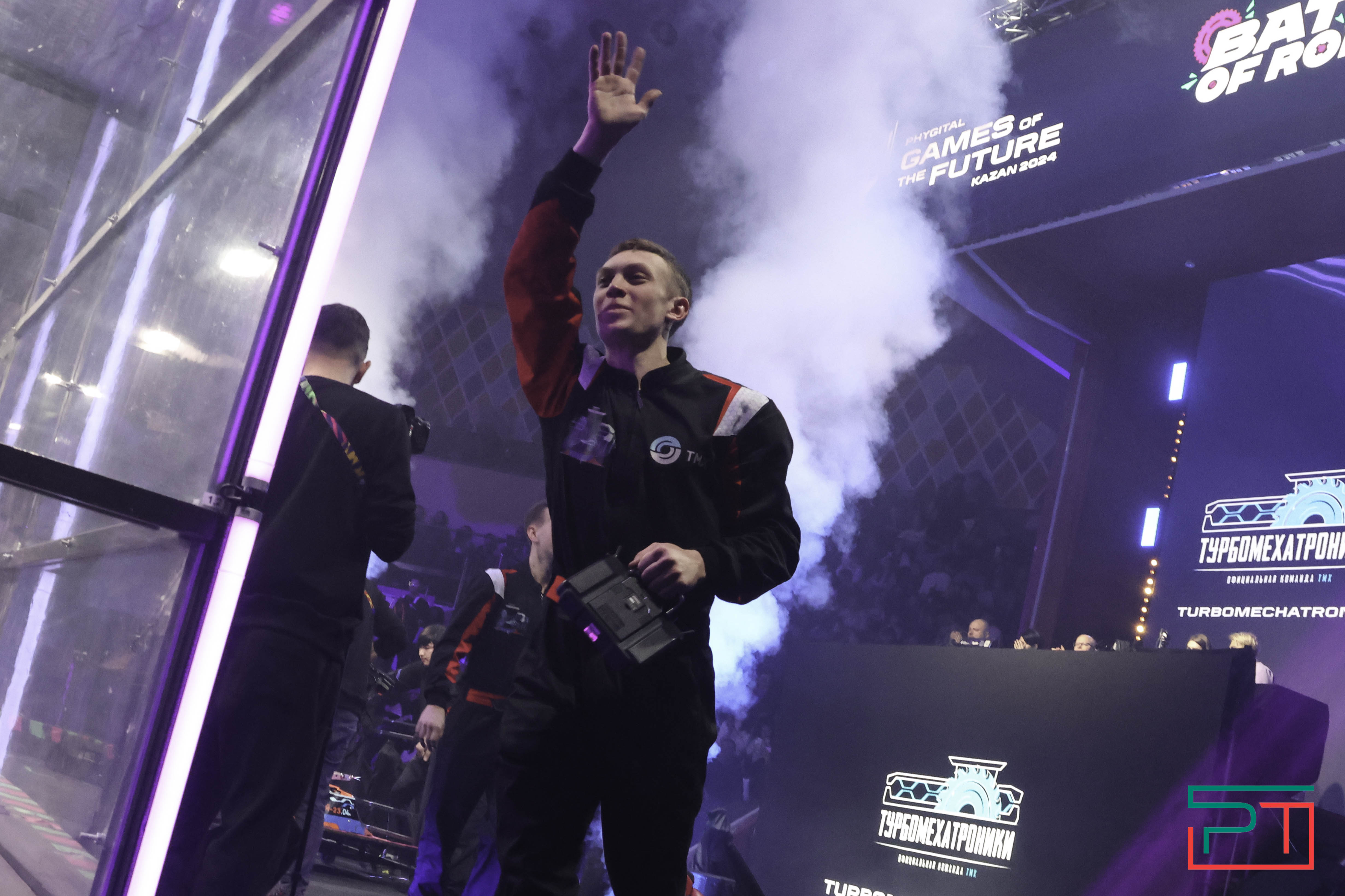 Индия победила в Битве роботов: российский «Папочка» сгорел