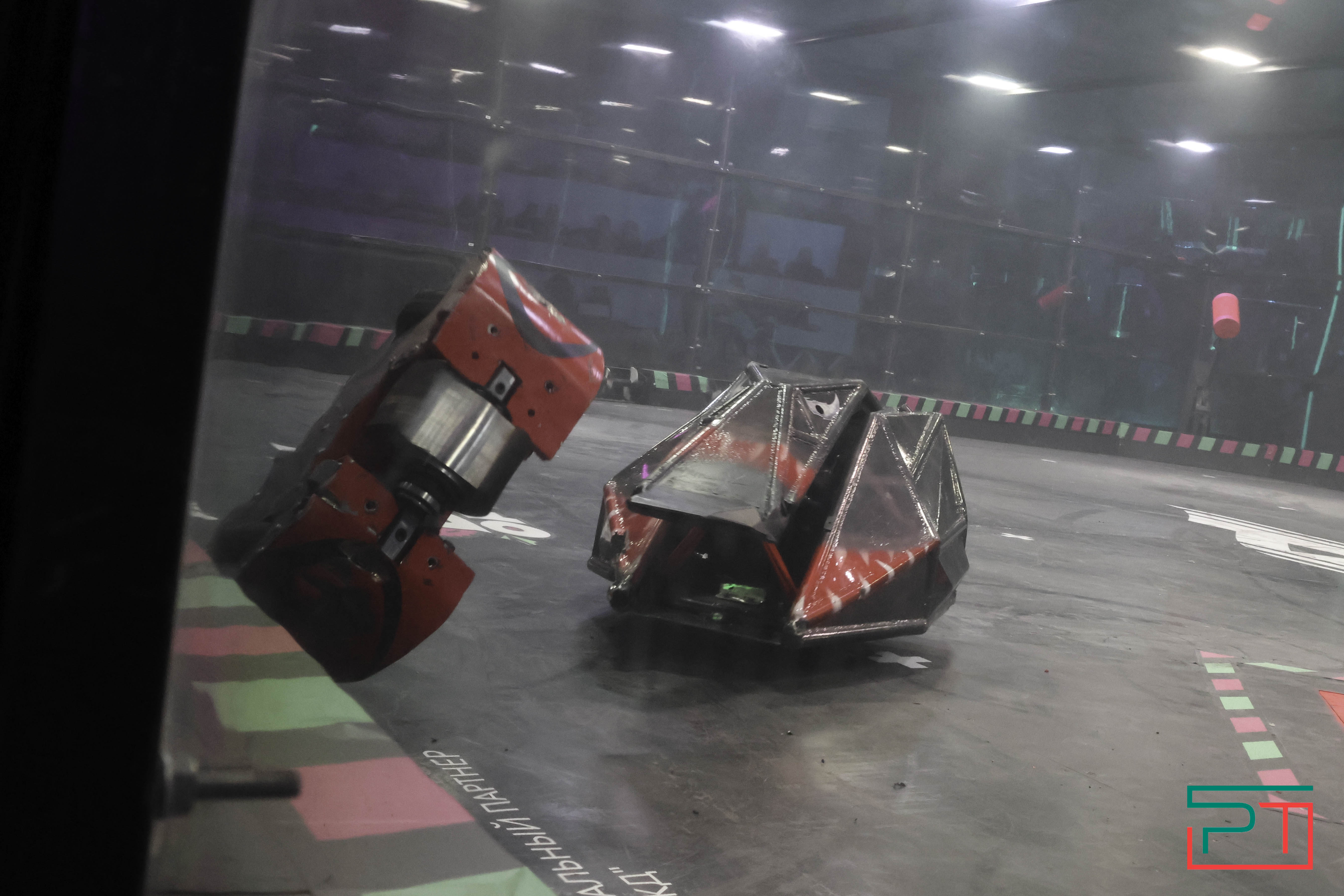 Индия победила в Битве роботов: российский «Папочка» сгорел