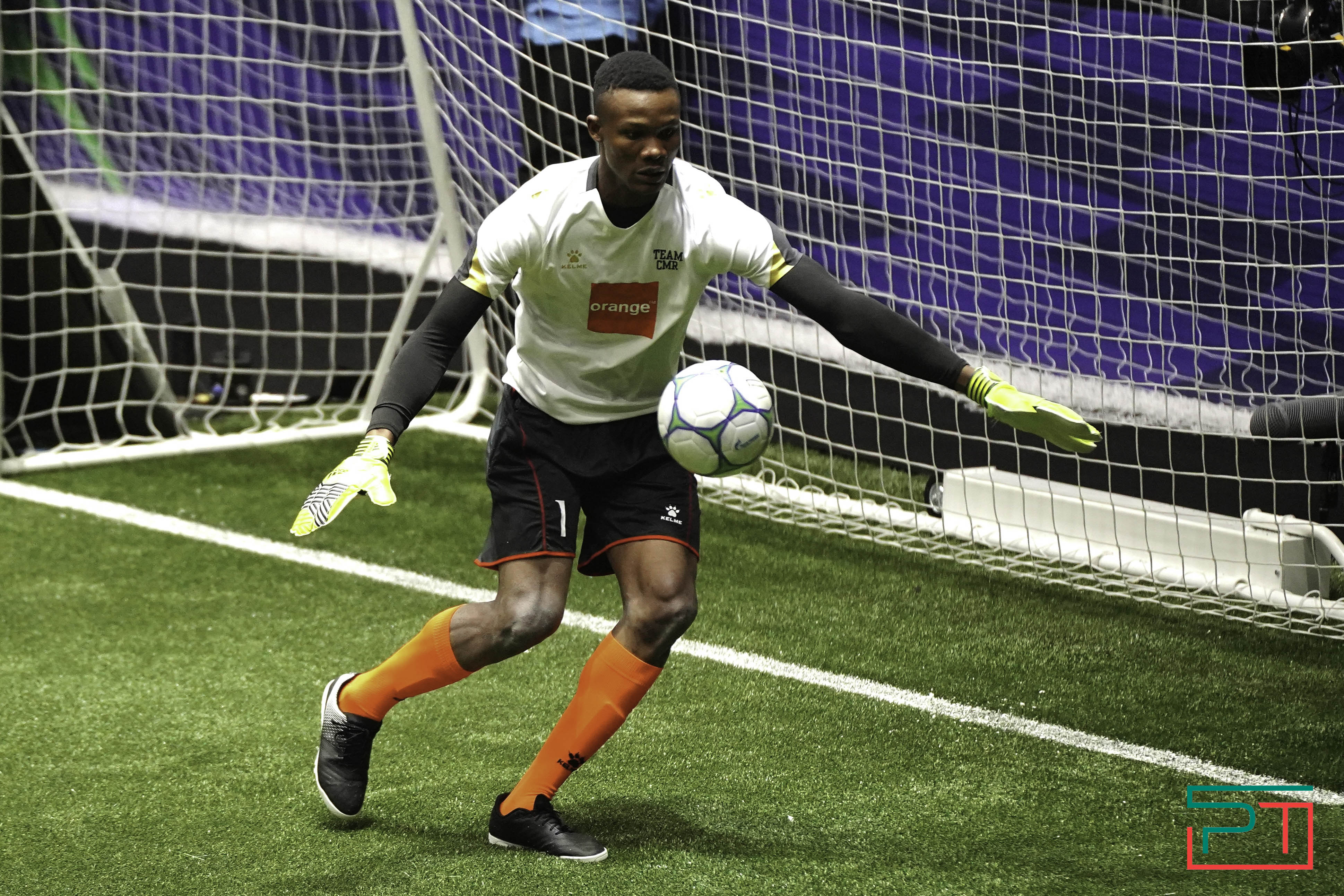 Групповой этап фиджитал-футбола