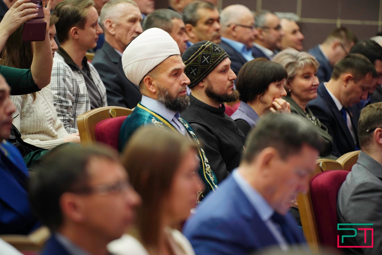 Сафаров принял участие в заседании совета Тюлячинского района