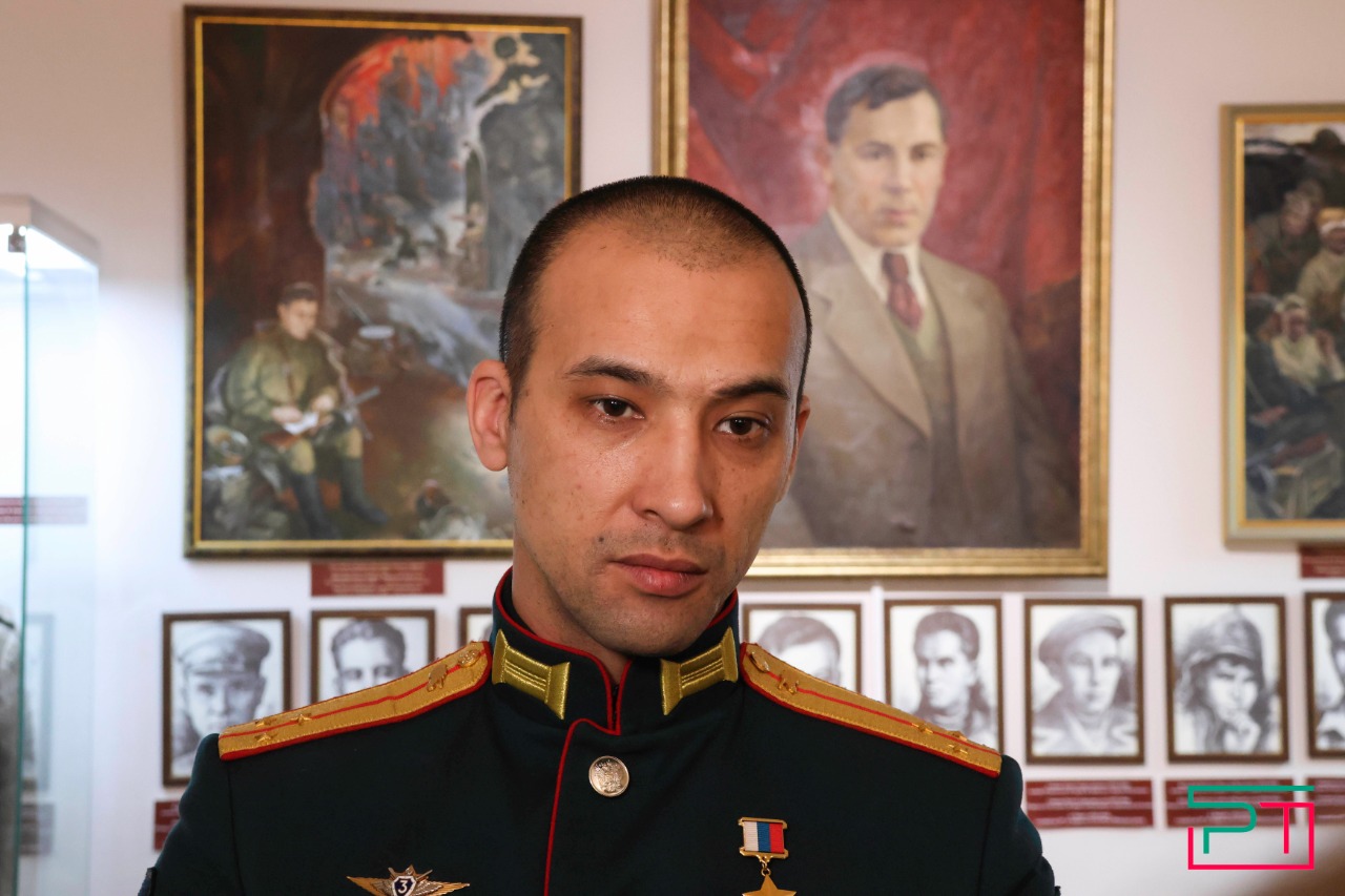 Герой России Расим Баксиков вынес «Моабитские тетради» в Нацмузее