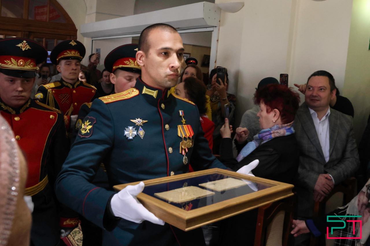 Герой России Расим Баксиков вынес «Моабитские тетради» в Нацмузее