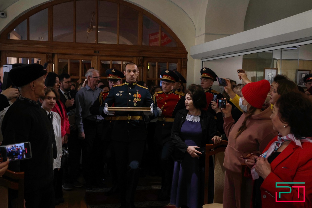 Герой России Расим Баксиков вынес «Моабитские тетради» в Нацмузее