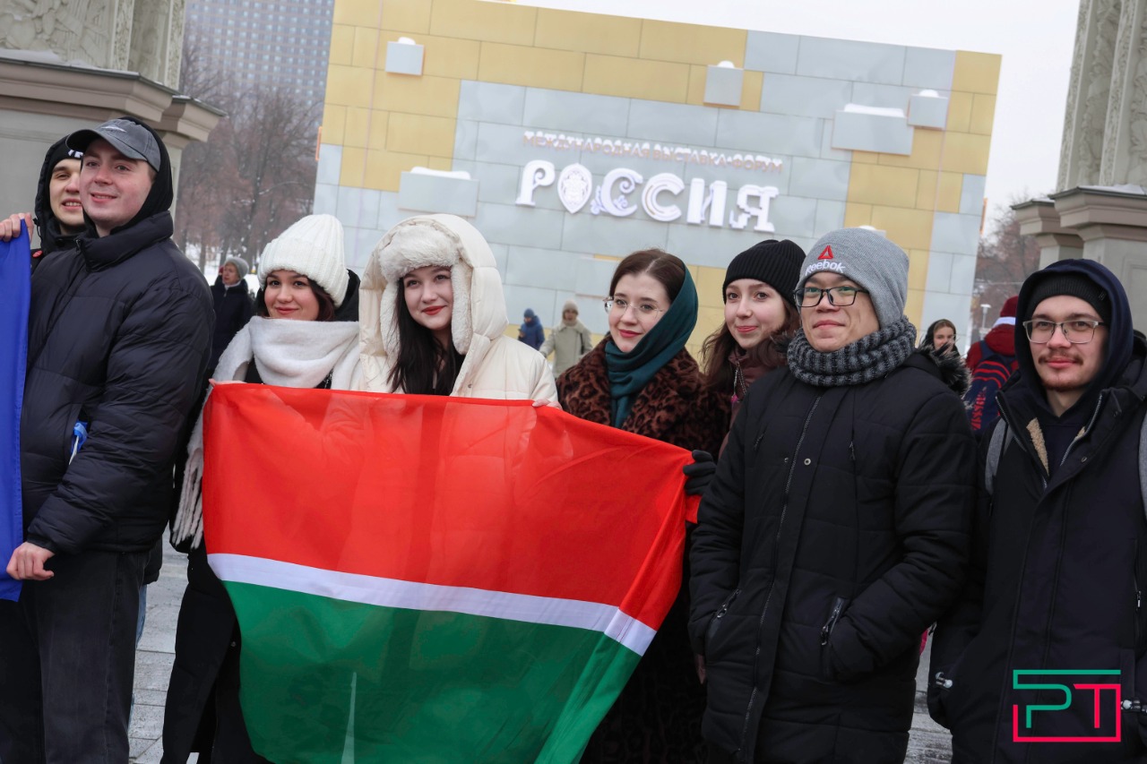 «Яшь юлдаш — Молодой попутчик»: татарстанская молодежь побывала на ВДНХ