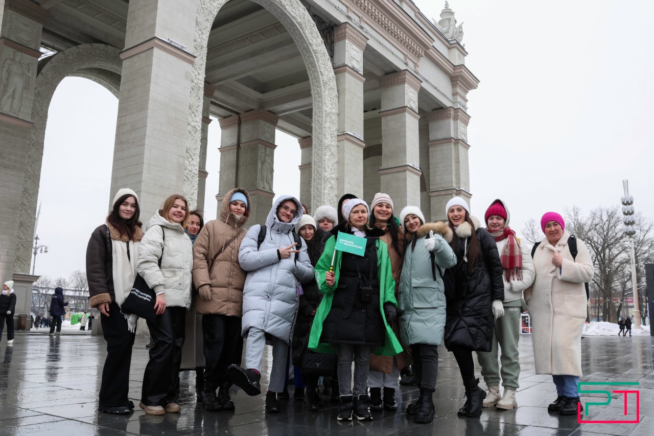 «Яшь юлдаш — Молодой попутчик»: татарстанская молодежь побывала на ВДНХ