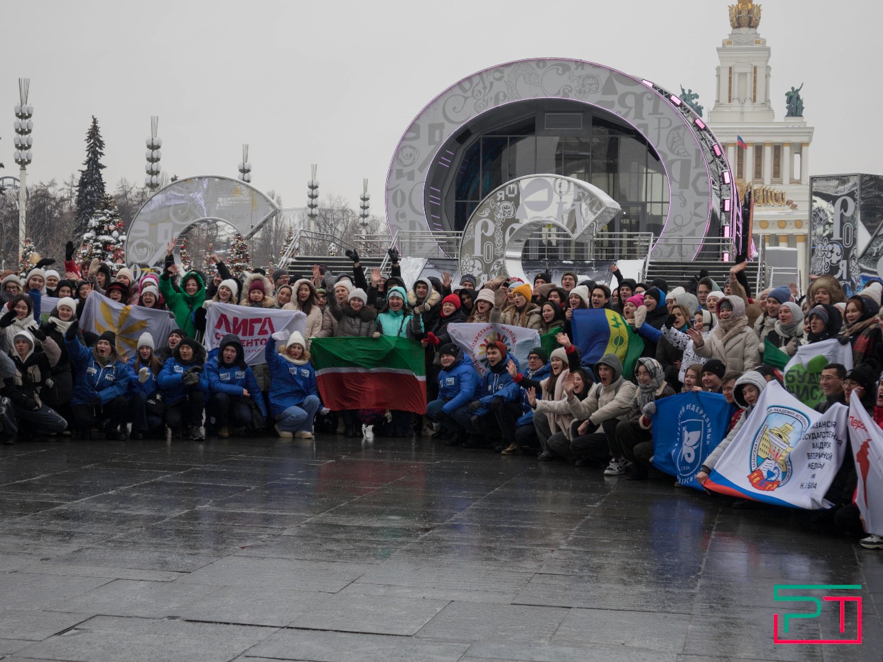 «Яшь юлдаш — Молодой попутчик»: татарстанская молодежь побывала на ВДНХ