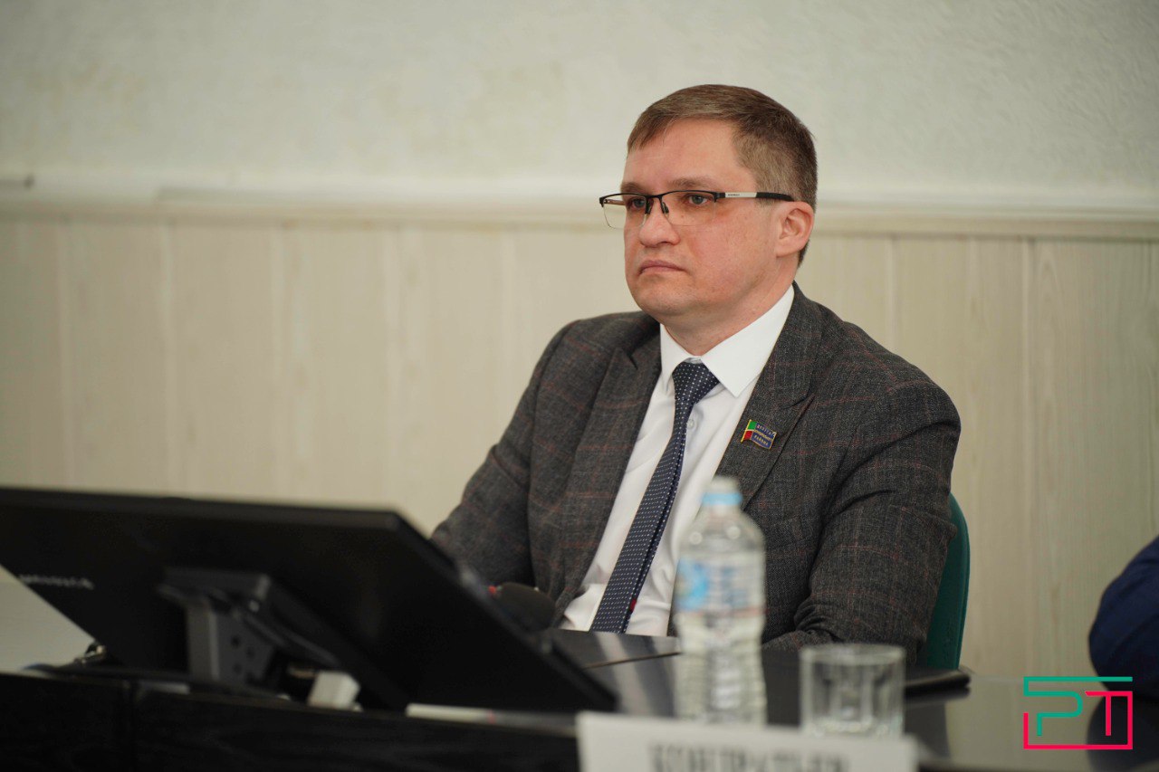 Председатель ЦИК Кондратьев проверил участки в Чистополе