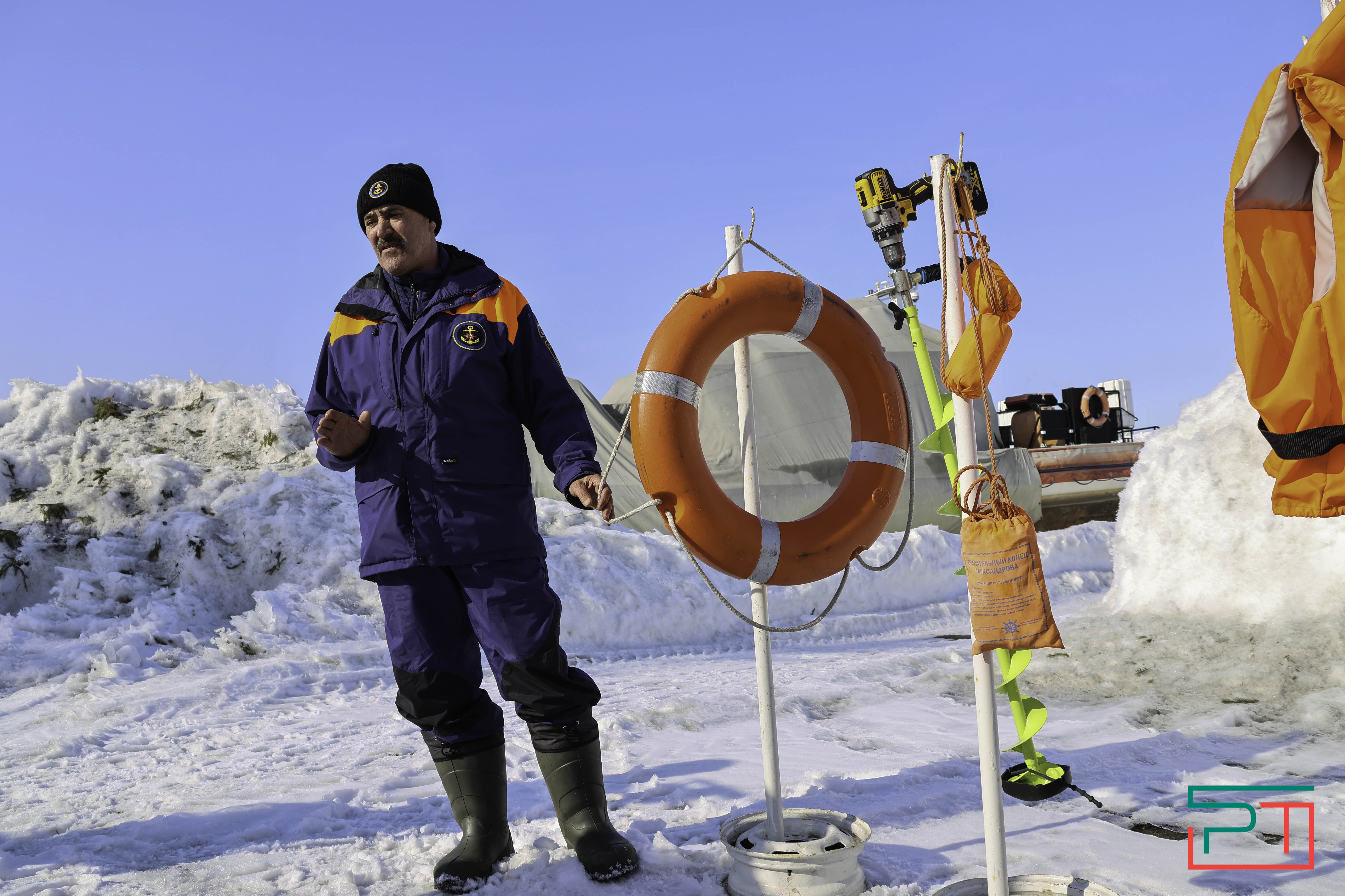 МЧС РТ напоминает об опасности выхода на тонкий лед