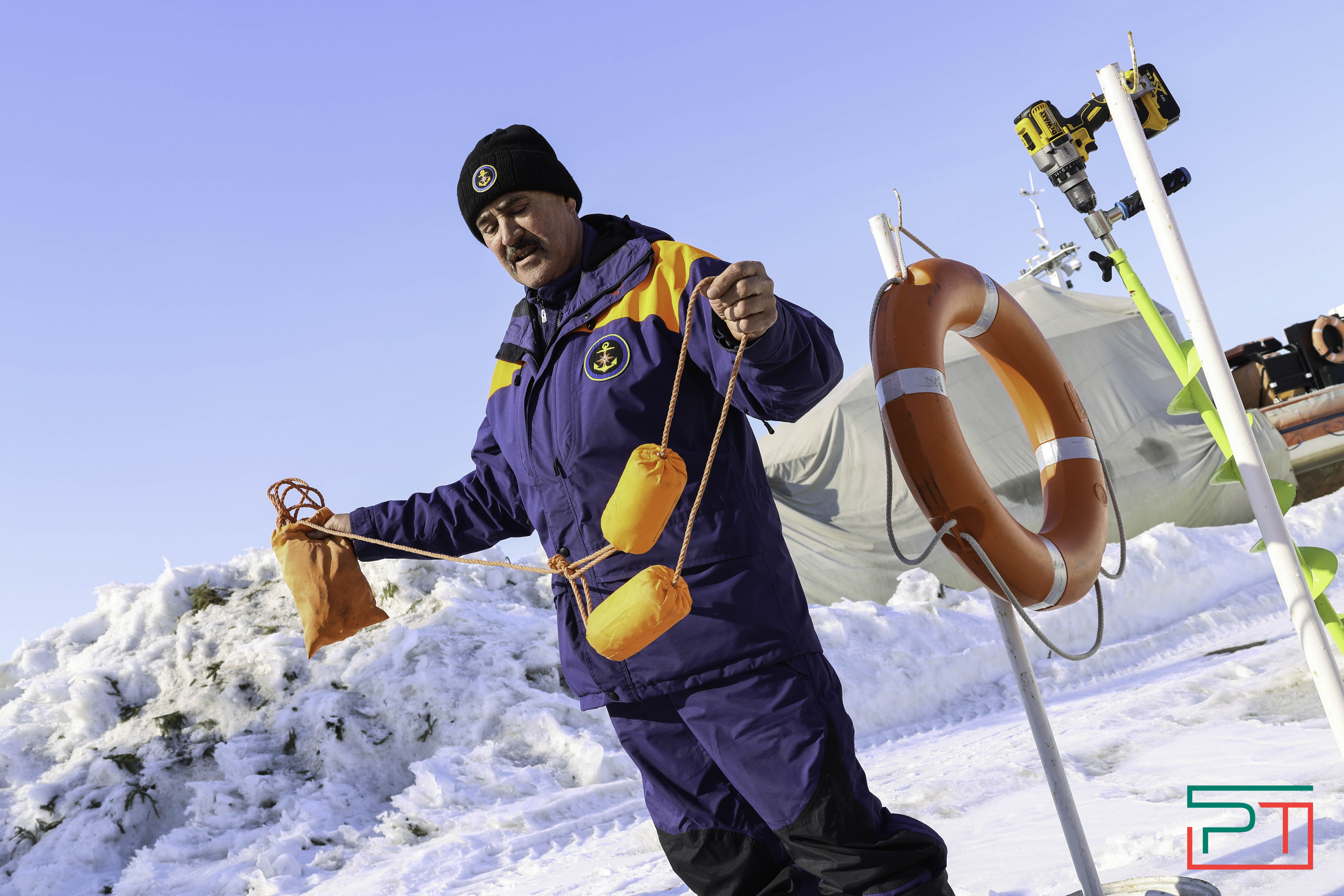 МЧС РТ напоминает об опасности выхода на тонкий лед