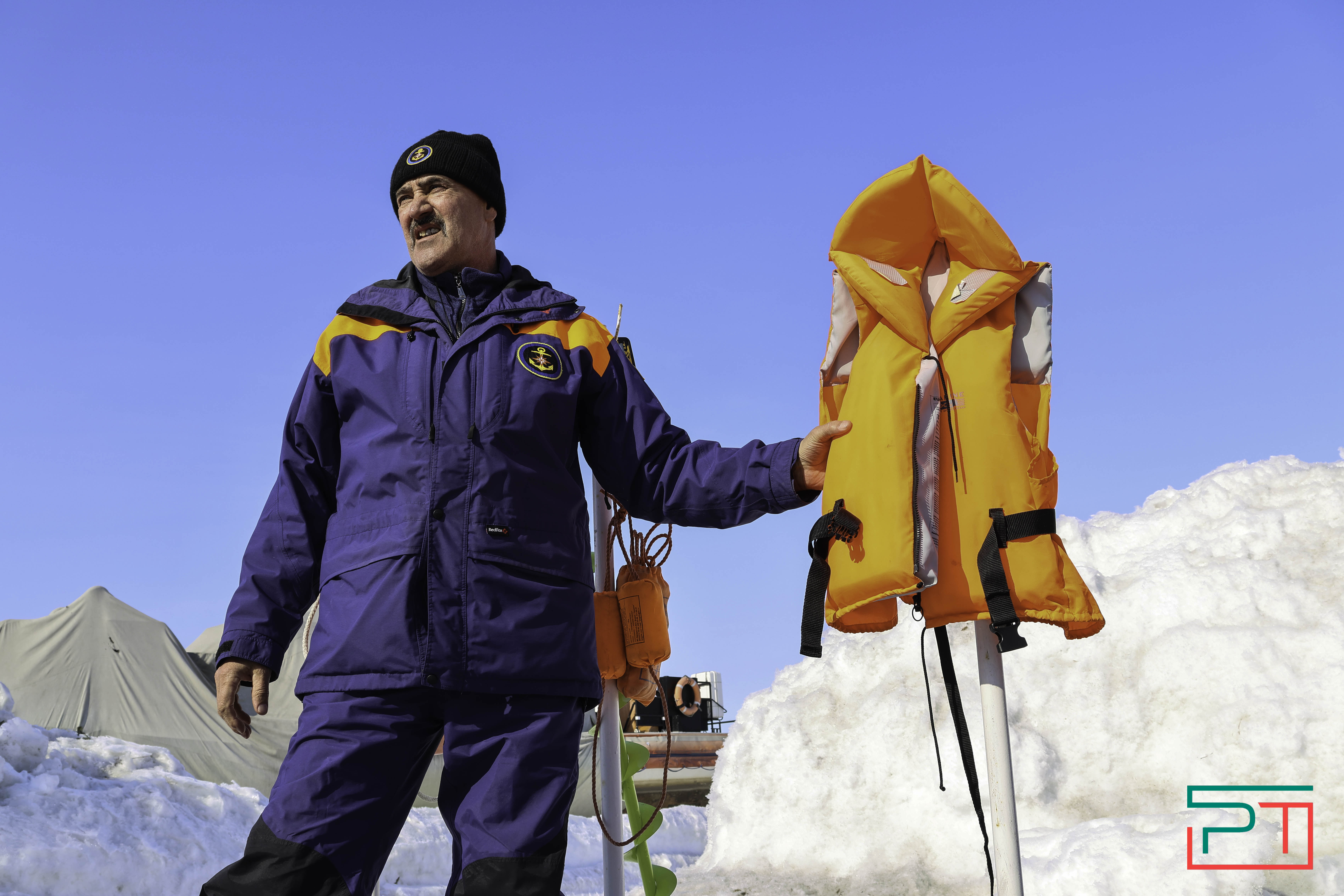 МЧС РТ напоминает об опасности выхода на тонкий лед