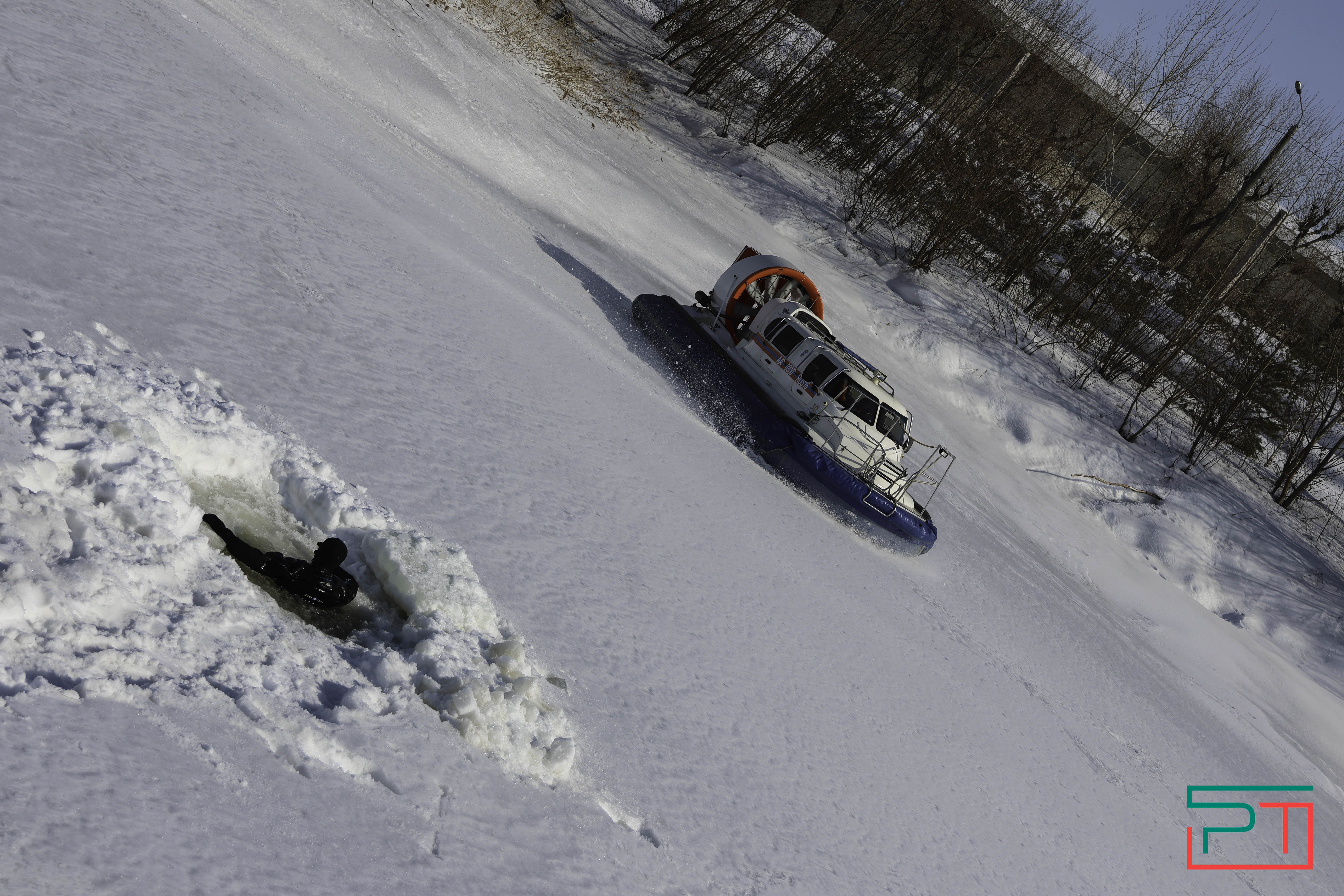 МЧС РТ напоминает об опасности выхода на тонкий лед