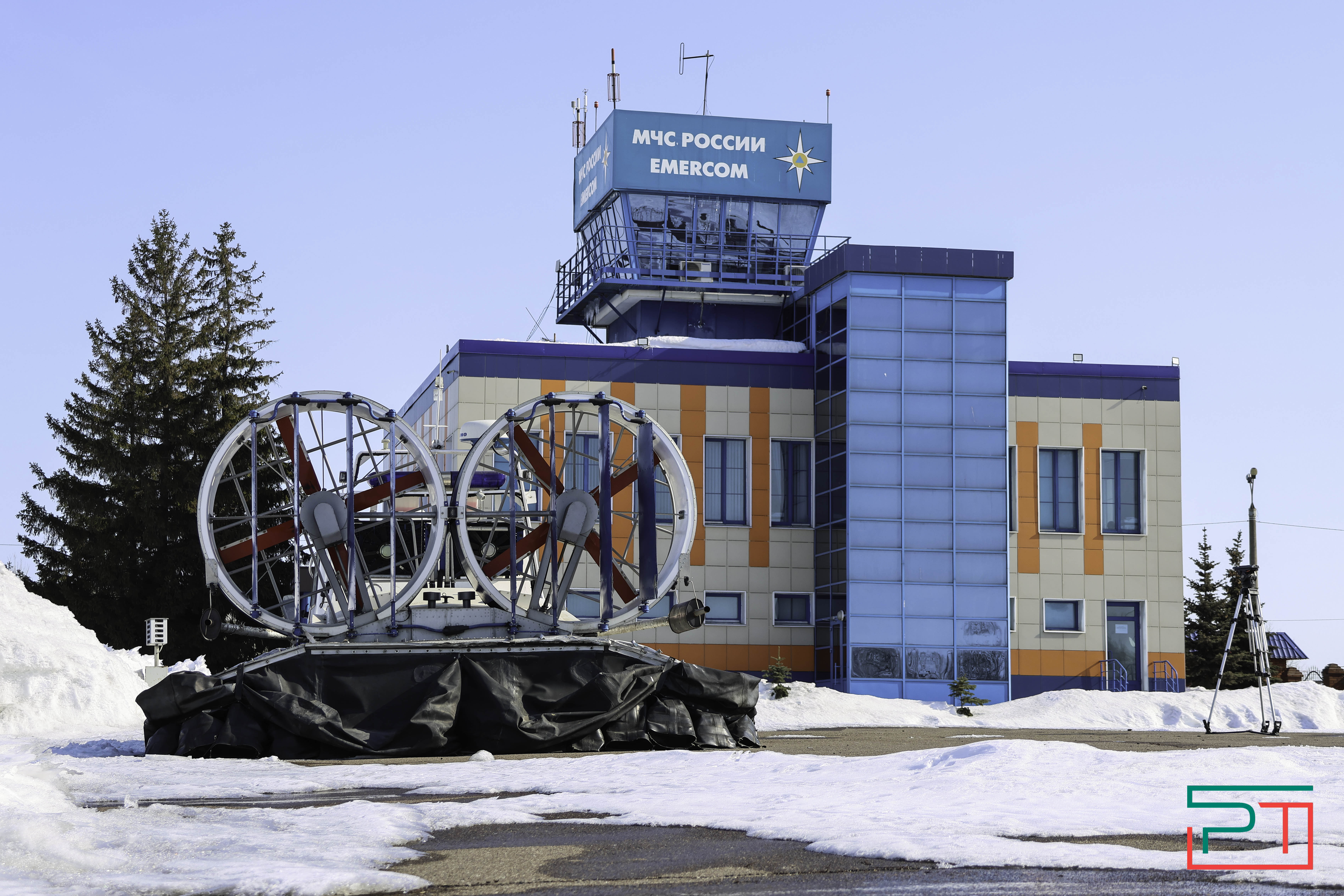 МЧС РТ напоминает об опасности выхода на тонкий лед