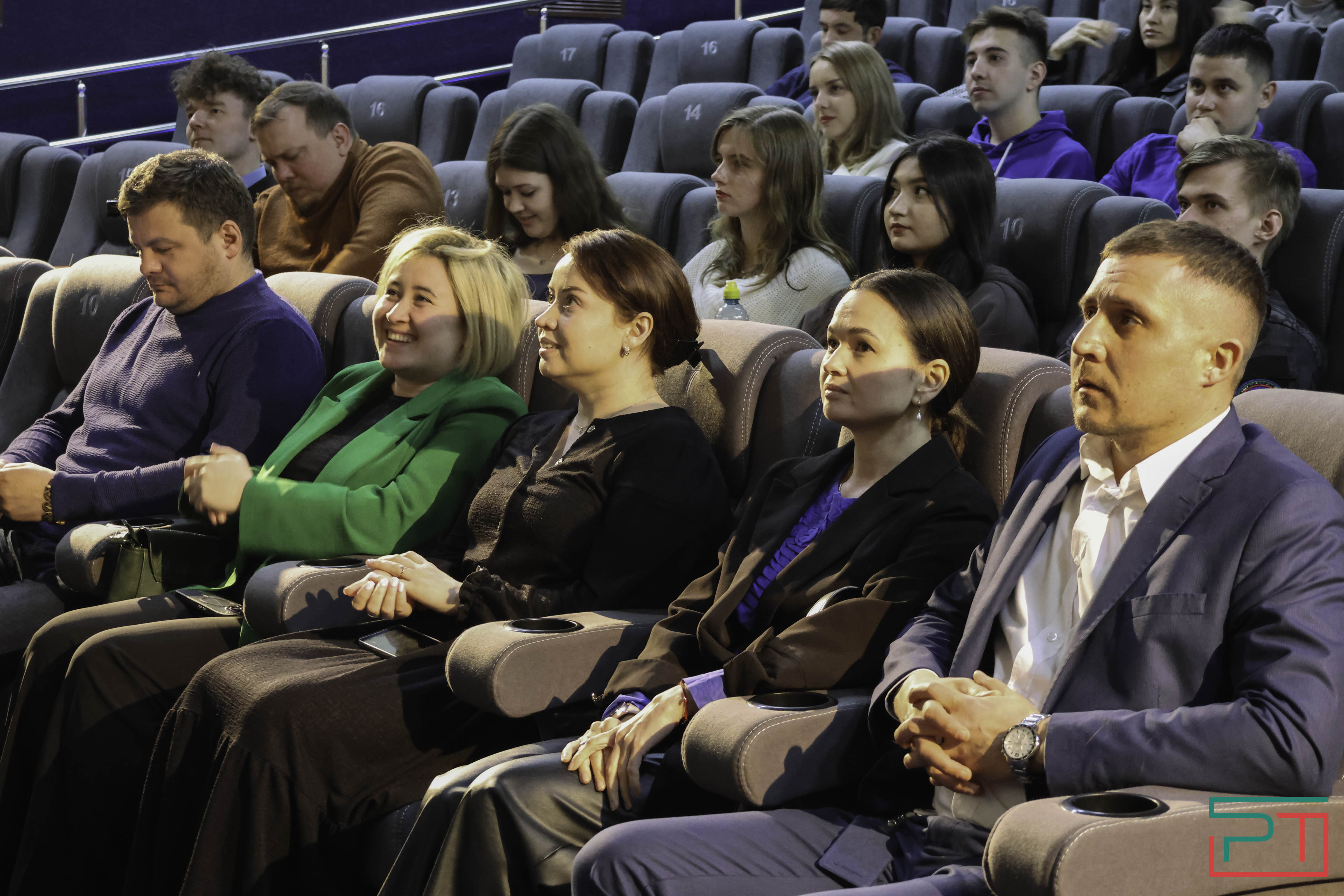 «СВОими глазами»: в Казани прошел показ фильма блогеров