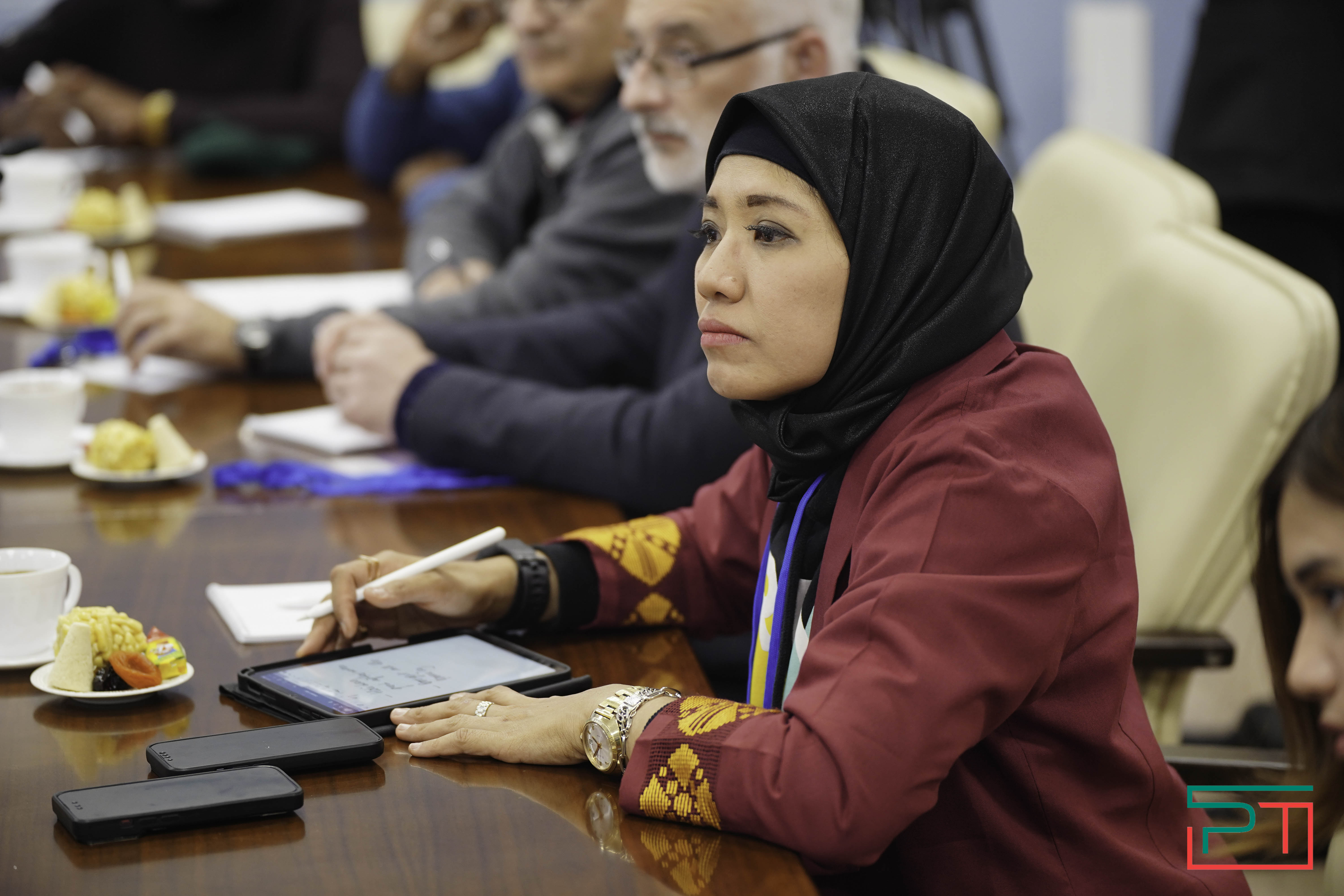 Председатель ЦИК РТ встретился с международными наблюдателями