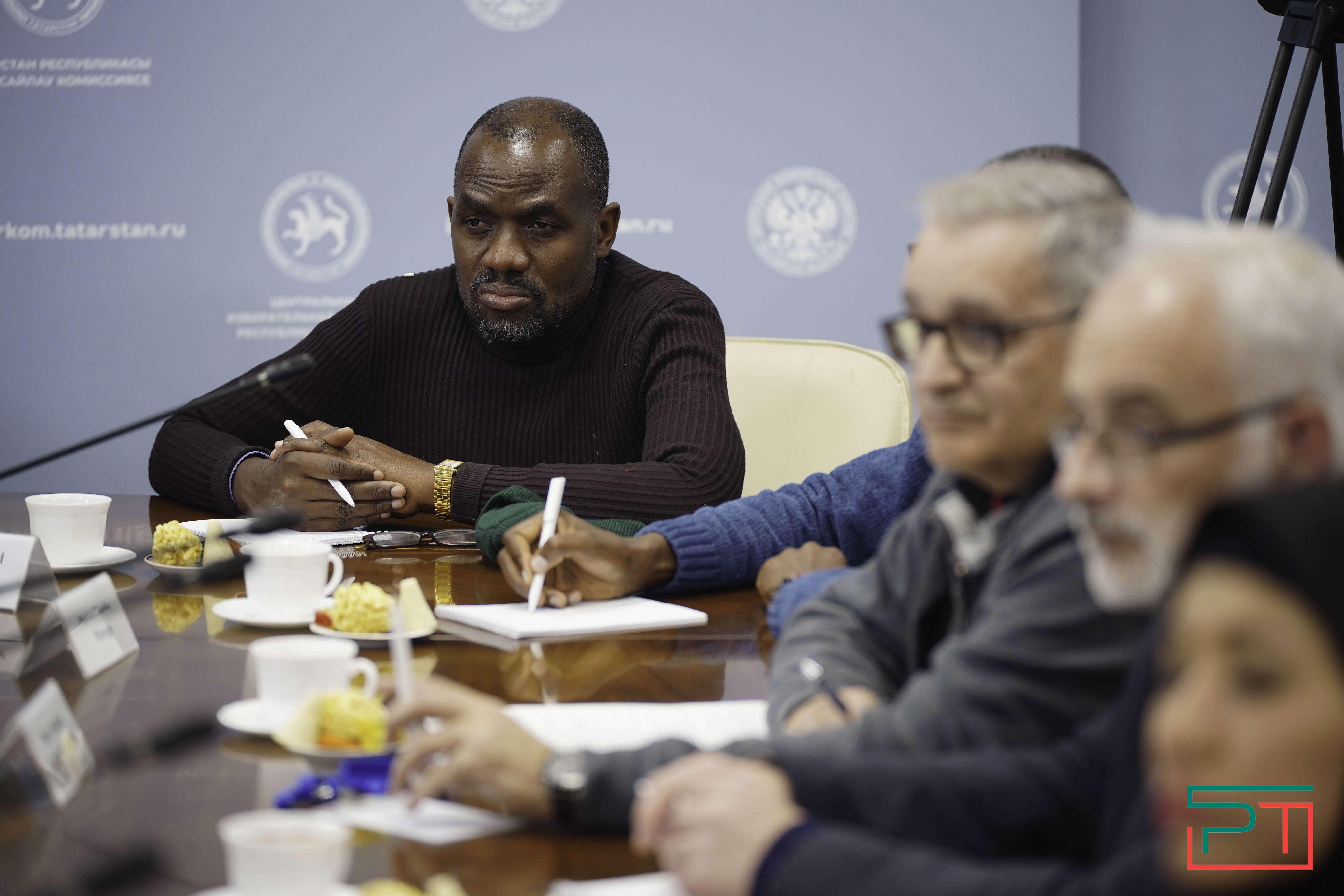 Председатель ЦИК РТ встретился с международными наблюдателями